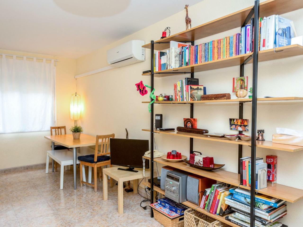 Apartment Camp Nou- Travessera De Les Corts By Interhome Barcelona Exterior photo